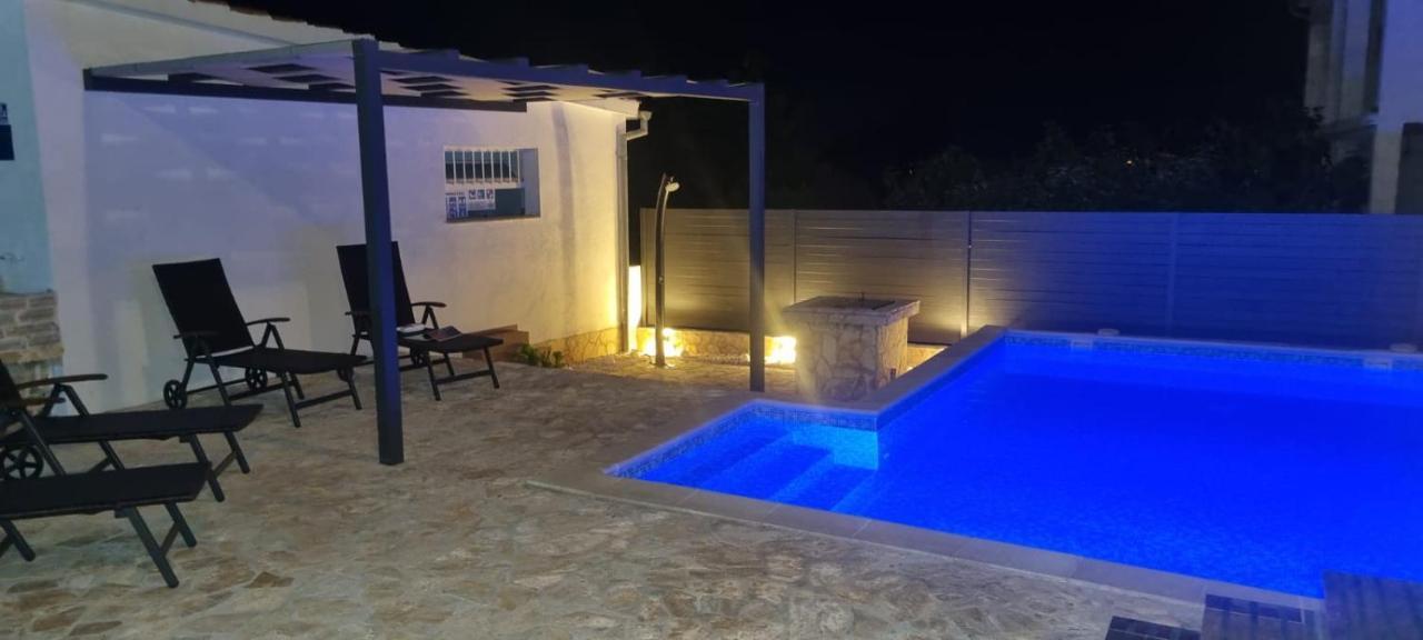 Villa Kuca Za Odmor Angelina Primošten Exterior foto